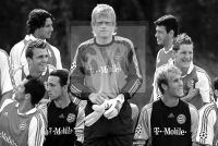 Offizielles Manschaftsfoto FC Bayern Muenchen - Oliver Khan 2004